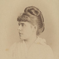 Portrait d'une femme inconnue, 1889. Photographie Ossent-Hefti, Lausanne, Place St-François n°6