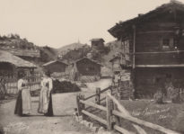 À travers le village suisse