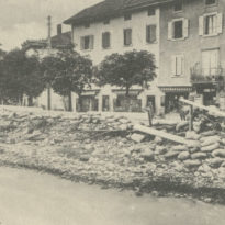 Inondation à Bex, juillet 1910. Quai de l'Avançon après inondation