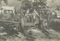 Inondation à Bex, juillet 1910. Les vannes de la papeterie
