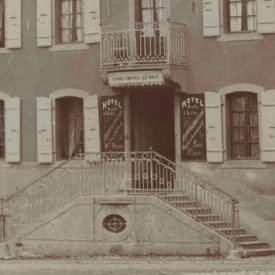 Hôtel et Pension de l'Union à Bex. L'entrée principale de l'hôtel