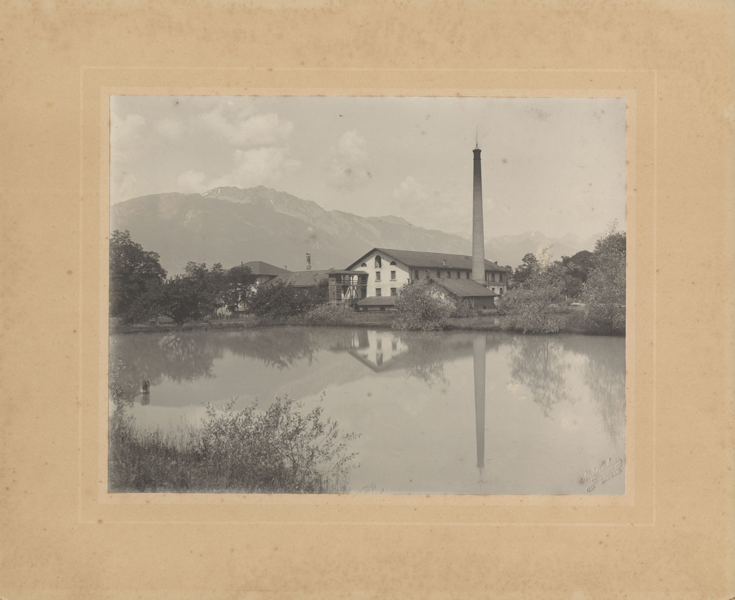 Bex, la papeterie. Vue générale en direction de l'Ouest, vers 1900